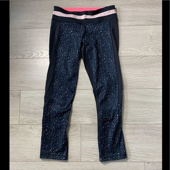 Lululemon Give Me Qi Crop Butterfly Texture Mink - Picture 4 of 14